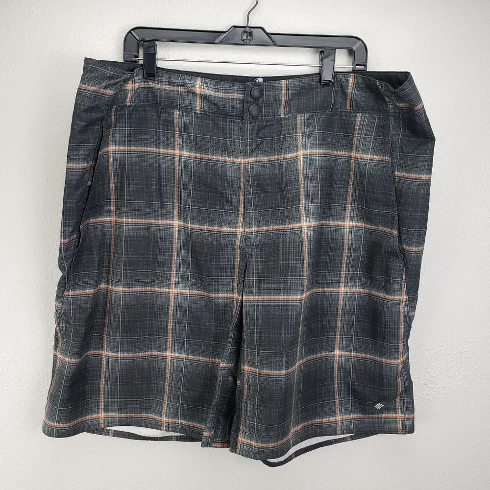 Columbia black/orange size 42 plaid short stretchy swim Omni protection